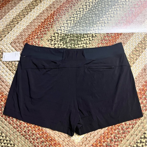 Athleta Black Trekkie North Shorts size 26 - Picture 2 of 11